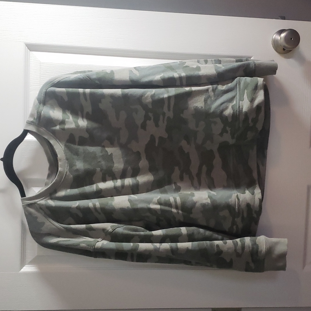 Universal Threads Camo
